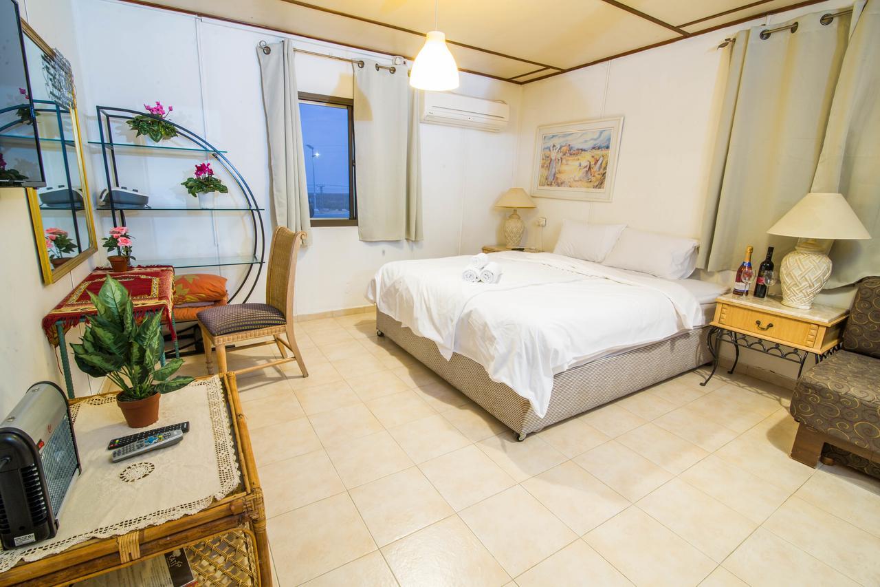 Hapinukim Shel Rozi Villa Ein Tamar Buitenkant foto